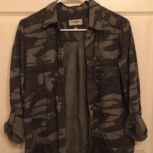 Express camo button up